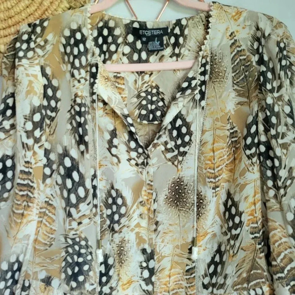 Etcetera, Silk Taupe Feather Print Button Front Peasant Blouse Top, Size 12 - Picture 2 of 8